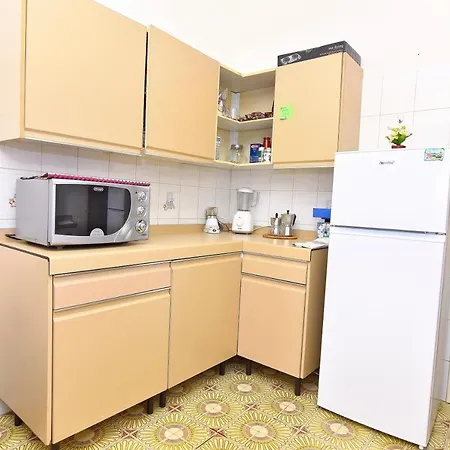 Tiberius Πανσιόν