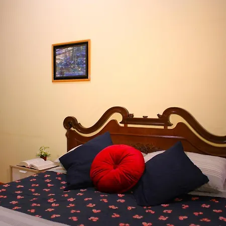 Гостевой дом Tiberius *